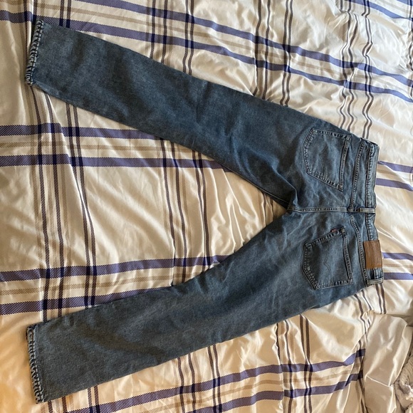 Levi's Premium 512 Ripped Slim Tapered Jeans. Size 34 x 32 - Picture 1 of 3